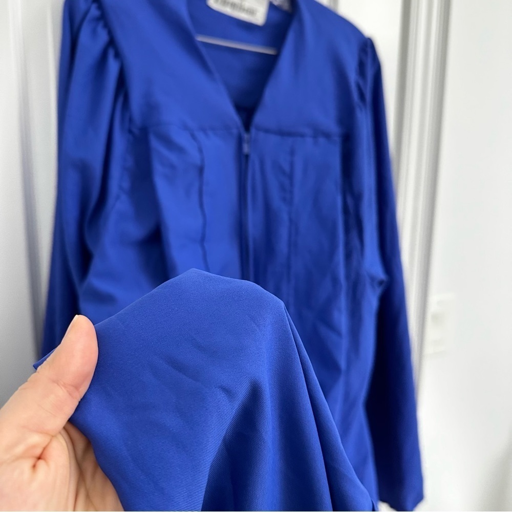 💙 Blue Graduation Gown​​​​ - Picture 3 of 6